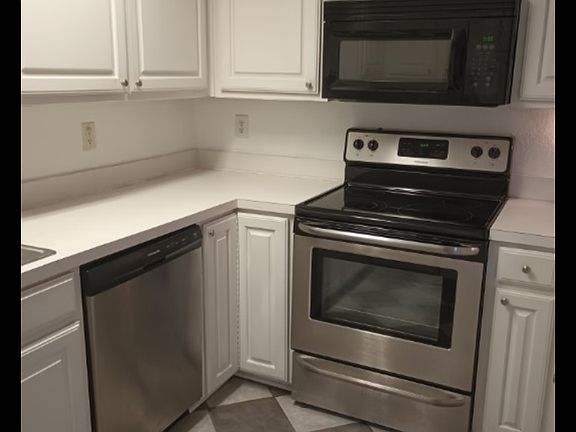 2nd image of 5821 Rock Meadow Trl