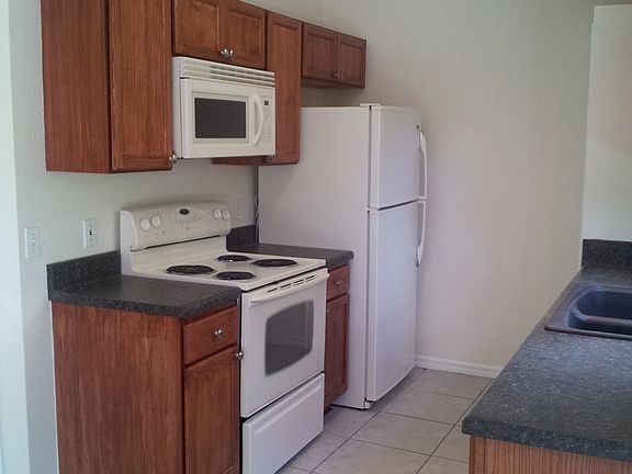 5th image of 1220 Catherine St