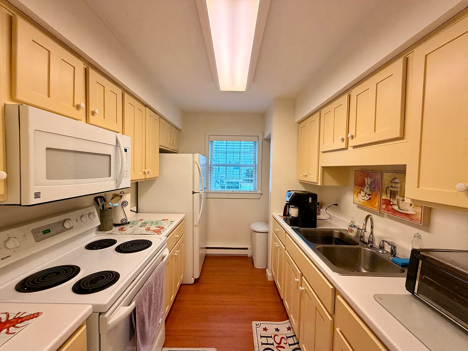 2 bed, 897 sqft, $2,200 — Photo 3