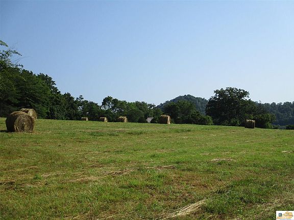 4th image of 567 Branham Rd