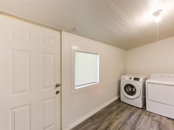 1010 Long St, Conroe, TX 77301