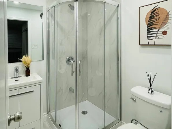 59 Muskoka Ave, Oshawa, ON L1J 1A1