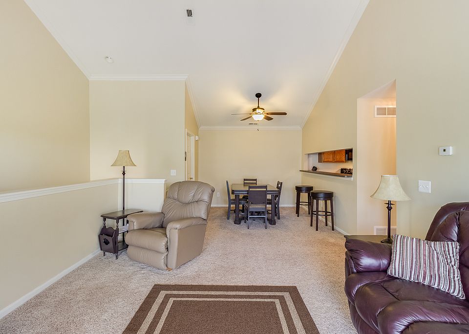 1st image of 23019 Fairlane Blvd