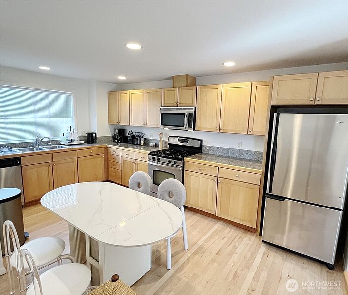 3rd image of 1621 S Weller Street #B