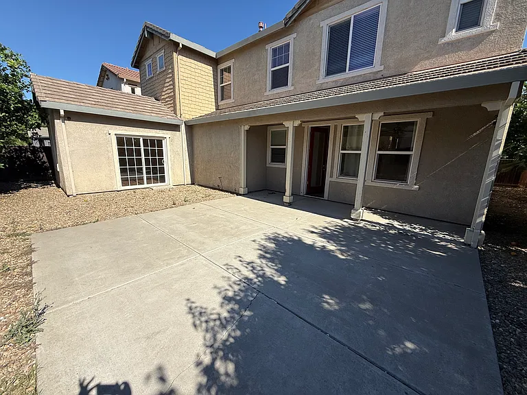 2912 Safford Ave — Photo 5