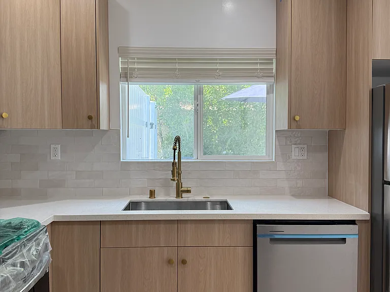 Enjoy your cooking! No worries about dishes because we got a full-size dishwasher.