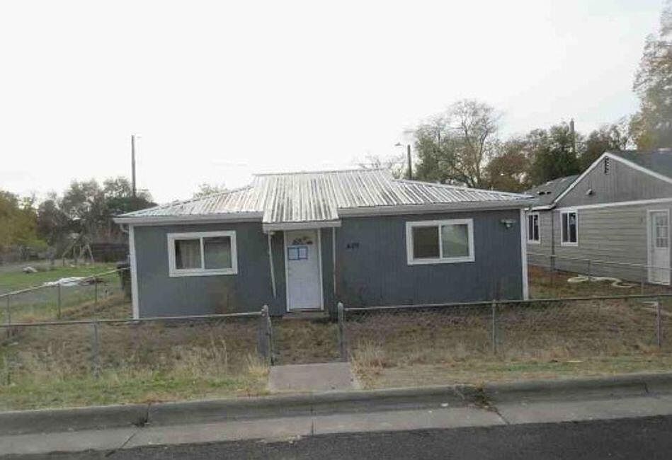 1st image of 409 W Ridgeway Ave