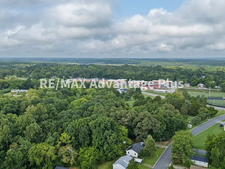 200 Gross St — Photo 43