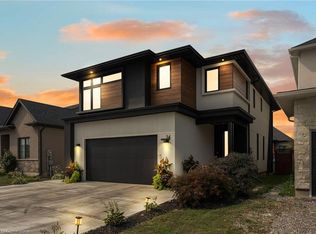 14 Willowbrook Dr, Welland, ON L3C0G1