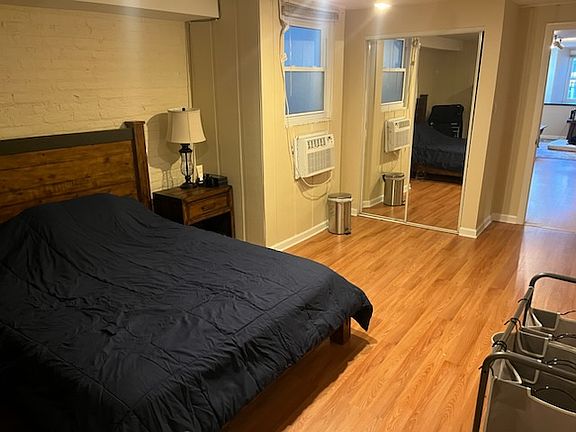 5th image of 556 W Belden Ave #G