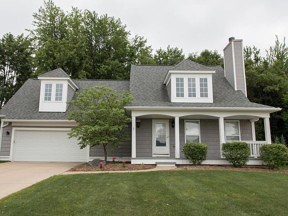 2nd image of 220 E Bailey Cir #22