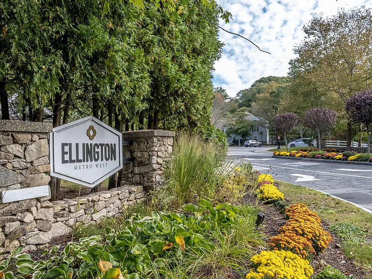 Ellington Metro West — Photo 24
