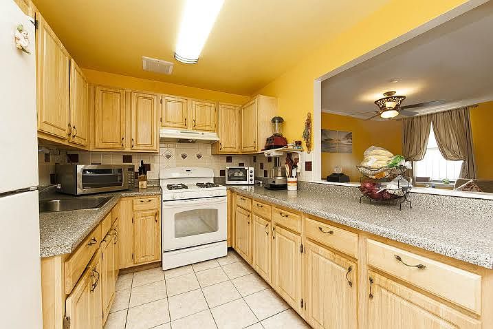 1st image of 2030 Bergen St #1
