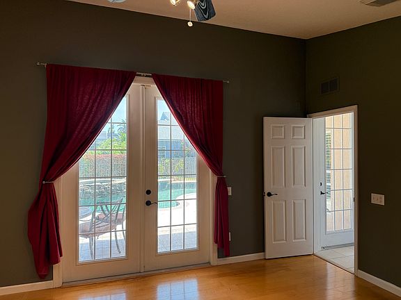 4th image of 5984 Jessica Dr