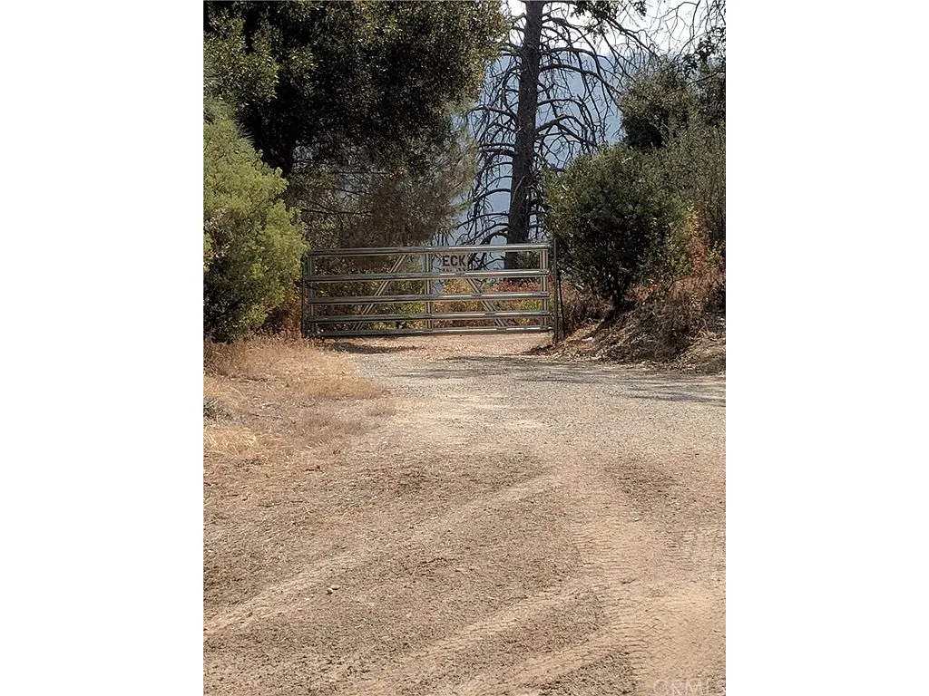 5532 Chowchilla Mountain Rd photo 1