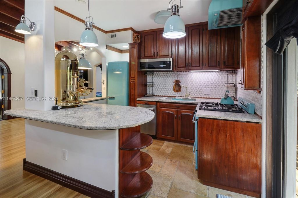 550 Quail Ave, Miami Springs, FL - View 5