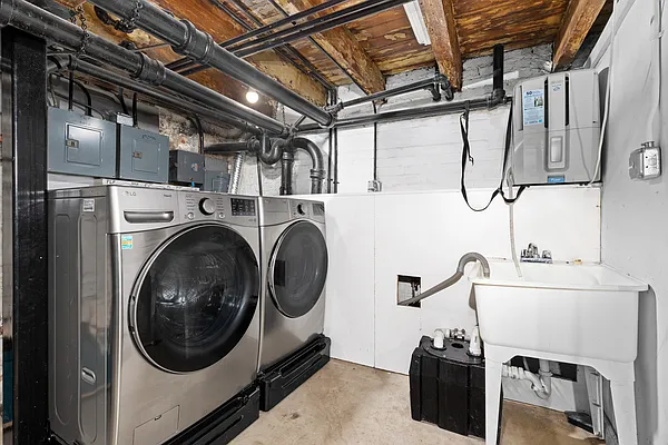 Rented by Compass | media 45