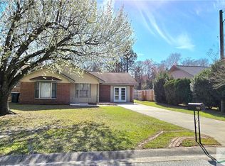 936 Mandarin Dr, Hinesville, GA 31313