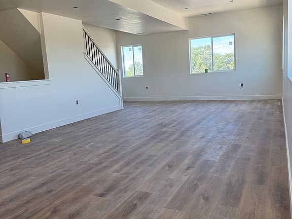 3rd image of 1293 N 350 W #2