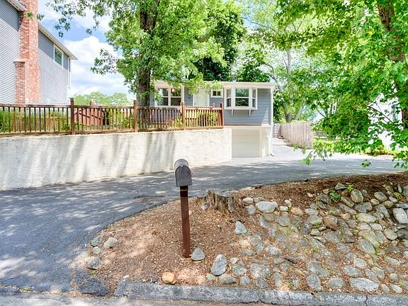 3rd image of 11 Liberty Dr