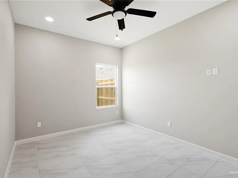 3912 Las Vistas Ln #1 — Photo 9