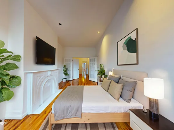 137 North 8th Street image 2 of 13