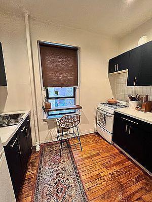 4th image of 455 W 44th St APT 6