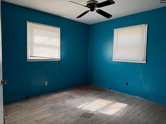 5th image of 427 Clinton Ave