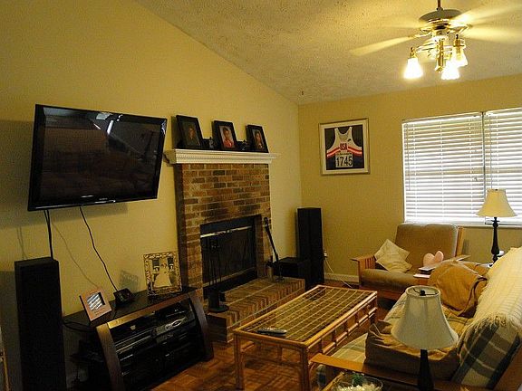4th image of 1413 Woodpointe Dr