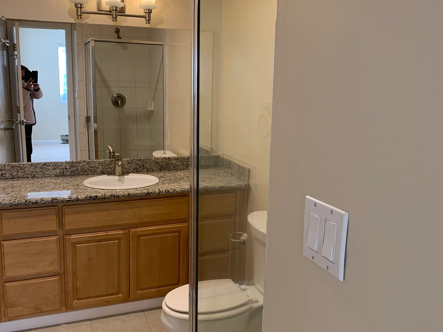 3 bed, 2.5 bath, 1300 sqft, $4,000 — Photo 2