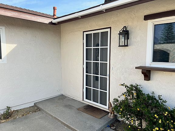 3rd image of 10542 N Almond Ave