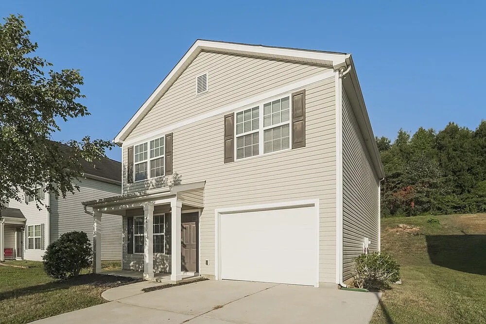 3 bed, 2.5 bath, 1745 sqft, $2,035 — Photo 4