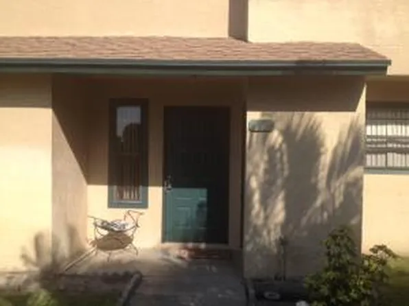 502 Shoreview Dr, Greenacres, FL 33463