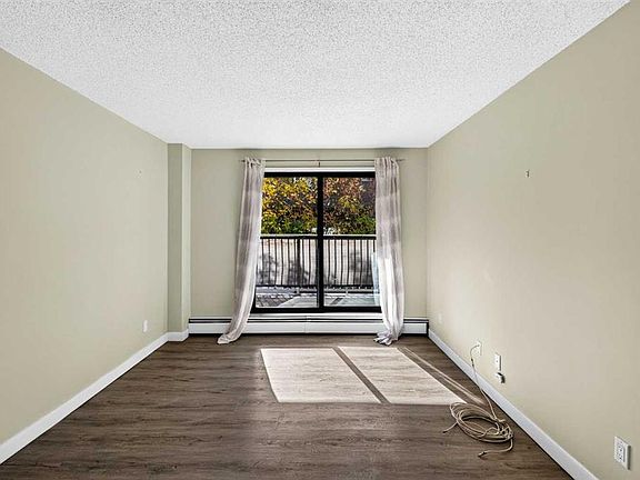 3rd image of 835 N 19th Ave SW #105