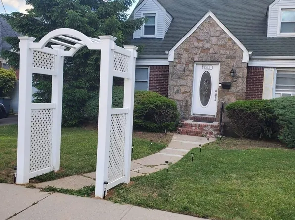 (undisclosed Address), North Baldwin, NY 11510