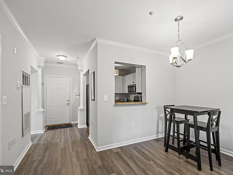 7011 Falls Reach Dr #103 — Photo 9