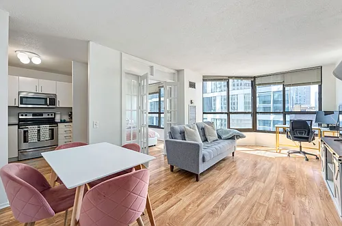 405 N Wabash Ave Photo 1