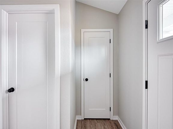 3rd image of 113 Deer Haven St