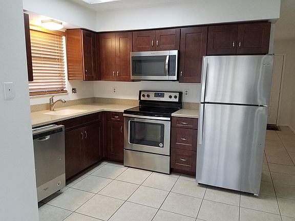 2nd image of 2900 Shore Dr APT A
