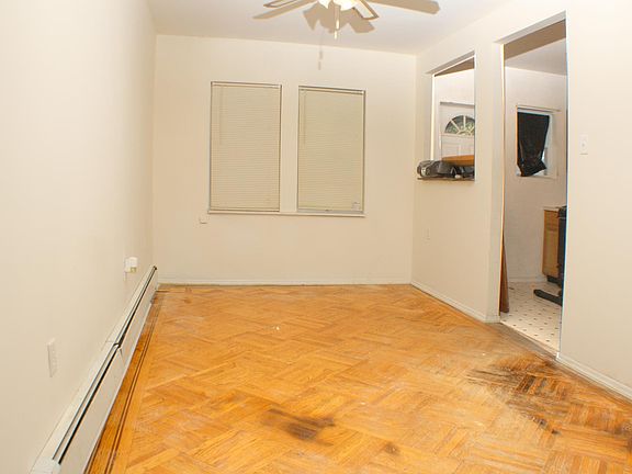 3rd image of 1541 Kimball St