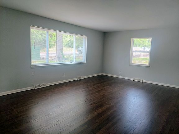 2nd image of 206 N Morse Ave #26