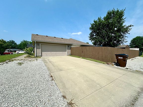 4th image of 655 E Main Street Cir