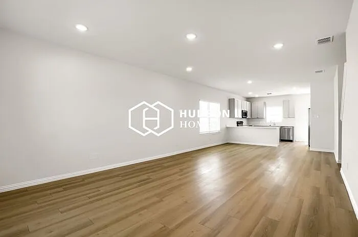 1111 Sky Summit Ct — Photo 2