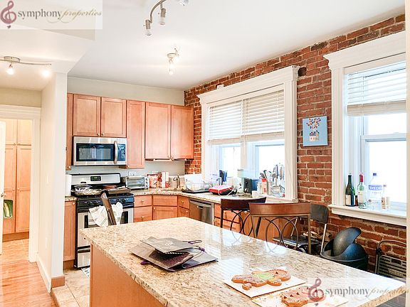 2nd image of 1109 Boylston St APT 15
