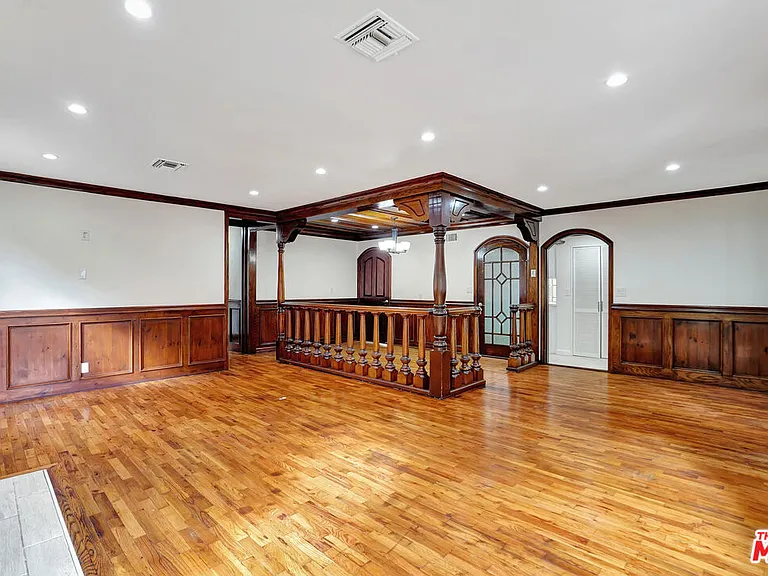 5155 Densmore Ave — Photo 11