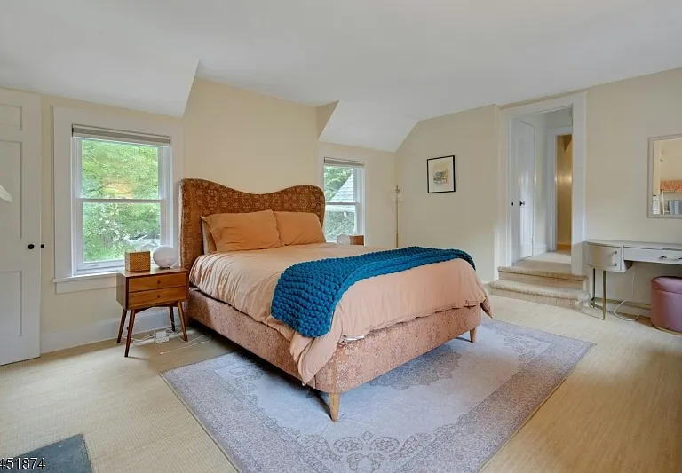 8 Franklin Pl — Photo 22