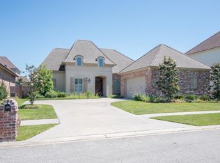 201 Carriage Dr, Lafayette, LA 70503