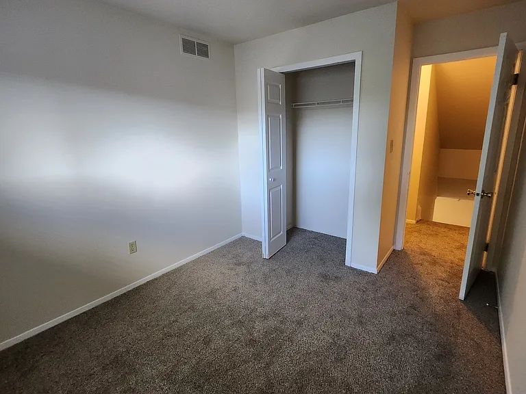 Hampton Park/ Sheffield Village Apartments&Townhomes — Photo 34