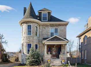 24 Lewis Pl, Saint Louis, MO 63113