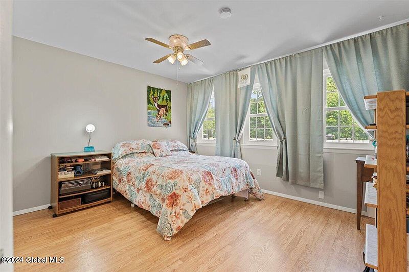 2nd image of 10 Willard Drive